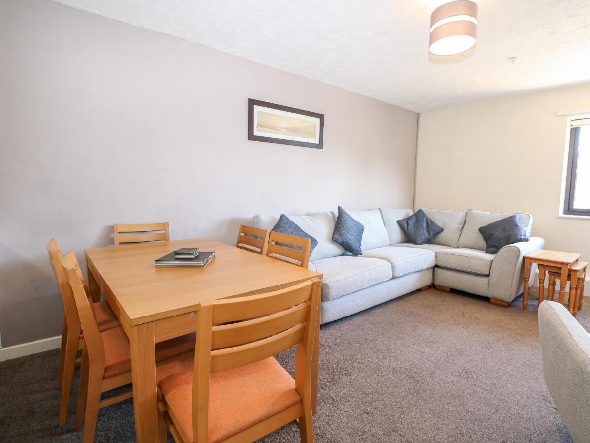 Flat 34 - Marine Court * Littlehampton
